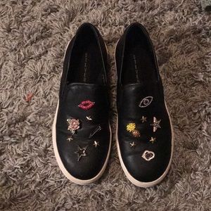 STEVE MADDEN SLIDE ONS SIZE 7M